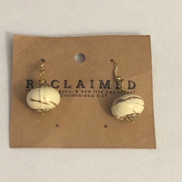 Reclaimed Handmade Cream & Gold Ball Dangle Earrings NOC - Picture 4 of 6
